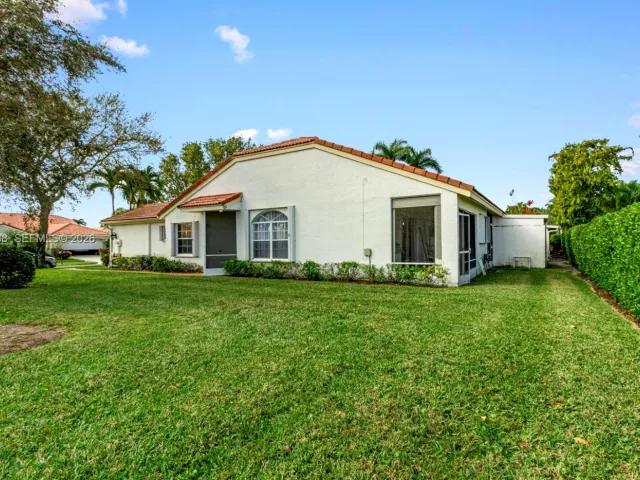 Дом в аренду по адресу 6207 Floral Lakes Dr 6207 - фото 7306846