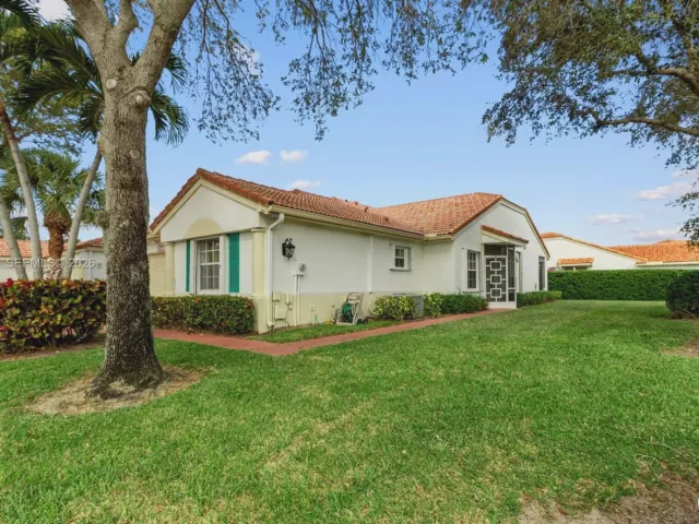 Дом в аренду по адресу 6207 Floral Lakes Dr 6207 - фото 7306848