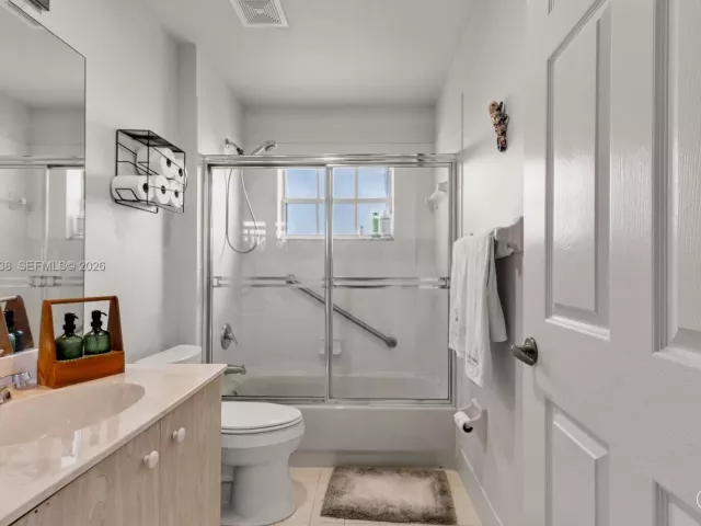 Дом в аренду по адресу 6207 Floral Lakes Dr 6207 - фото 7306859