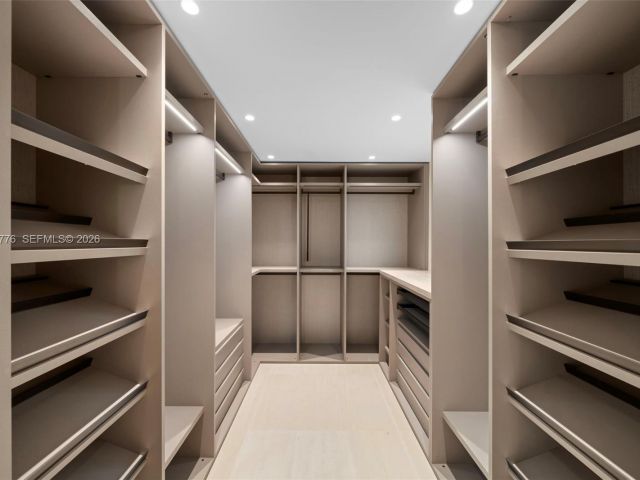 Дом в аренду по адресу 222 E Rivo Alto Dr - фото 7370434