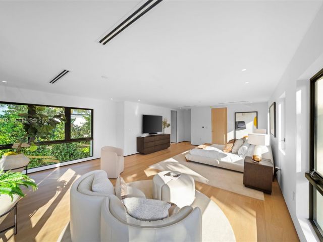 Дом в аренду по адресу 222 E Rivo Alto Dr - фото 7370438