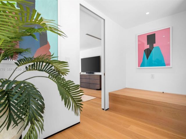 Дом в аренду по адресу 222 E Rivo Alto Dr - фото 7370441