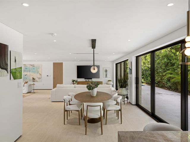 Дом в аренду по адресу 222 E Rivo Alto Dr - фото 7370442