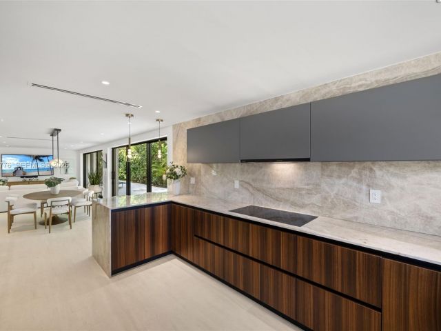 Дом в аренду по адресу 222 E Rivo Alto Dr - фото 7370443