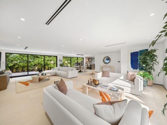 Дом в аренду по адресу 222 E Rivo Alto Dr - фото 7370453