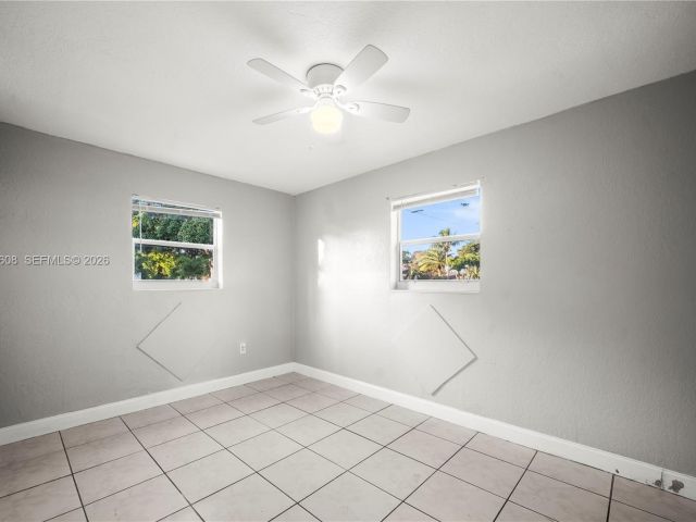 Дом в аренду по адресу 701 N 70th Ave 0 - фото 7450473