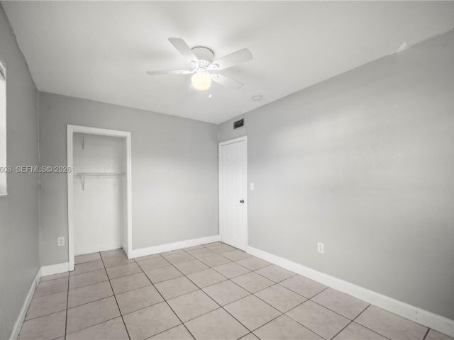 Дом в аренду по адресу 701 N 70th Ave 0 - фото 7450476