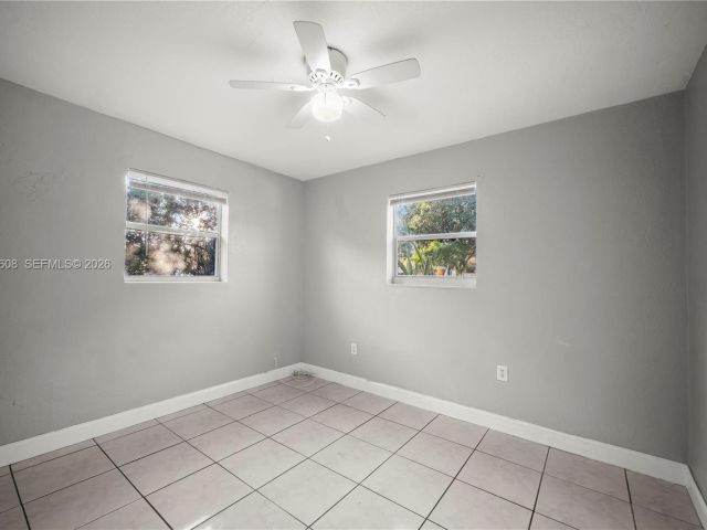 Дом в аренду по адресу 701 N 70th Ave 0 - фото 7450478