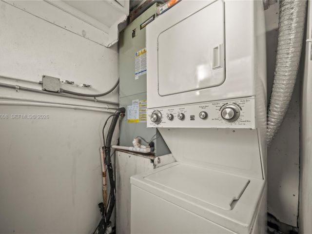 Дом в аренду по адресу 701 N 70th Ave 0 - фото 7450486