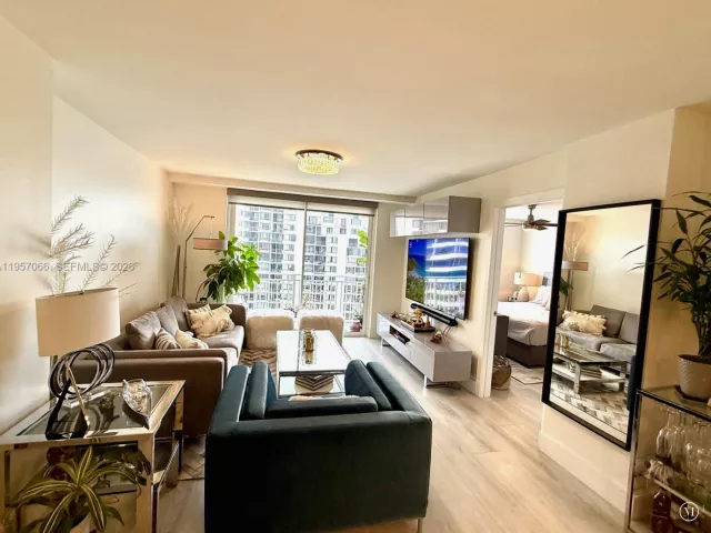 Продажа квартиры #1503 - фото 7311438