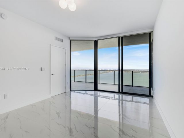 Квартира в аренду номер5601 - фото 7311955