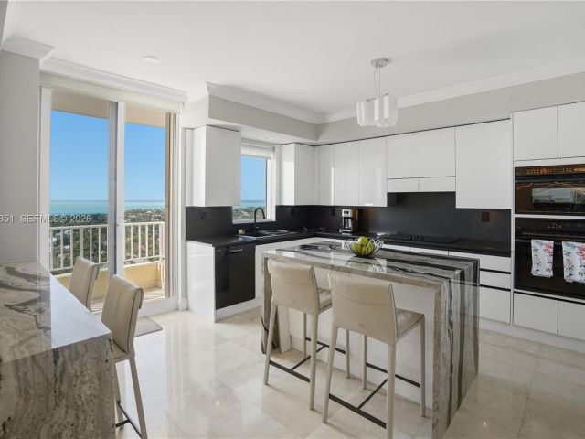 Продажа квартиры #1805 - фото 7404364