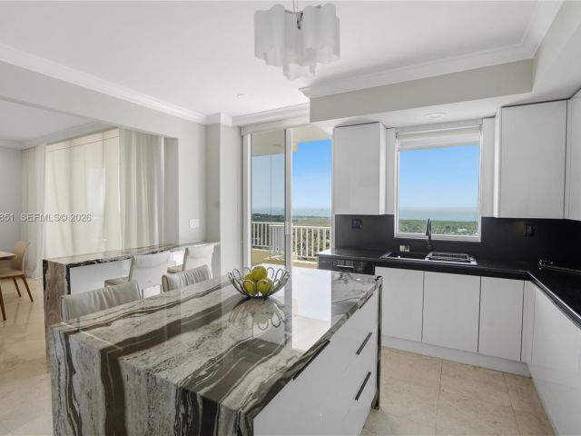 Продажа квартиры #1805 - фото 7404366