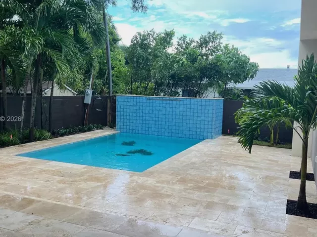 Продажа дома по адресу 1700 NE 18th St - фото 7411054