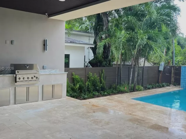 Продажа дома по адресу 1700 NE 18th St - фото 7411055