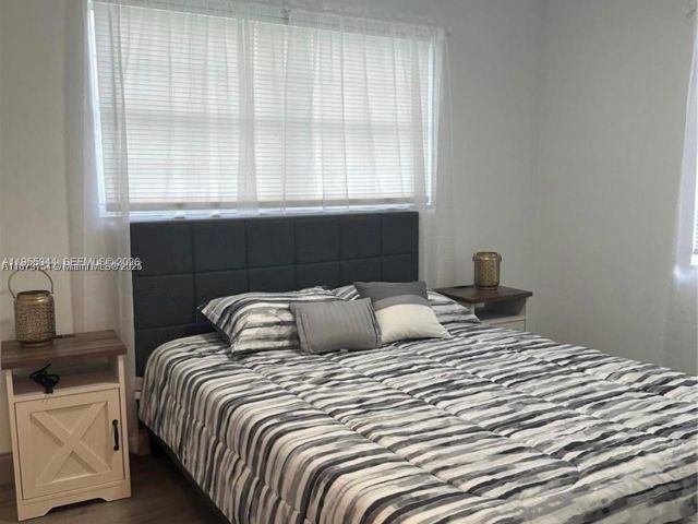 Дом в аренду по адресу 2500 NE 181st St 0 - фото 7453257