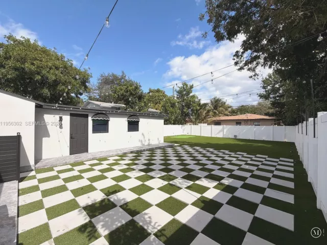 Дом в аренду по адресу 1532 N Andrews Ave - фото 7398377