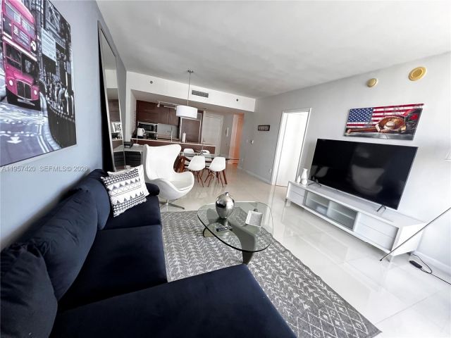 Продажа квартиры #4511 - фото 7325210