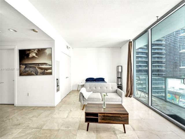 Продажа квартиры #2722 - фото 7438827