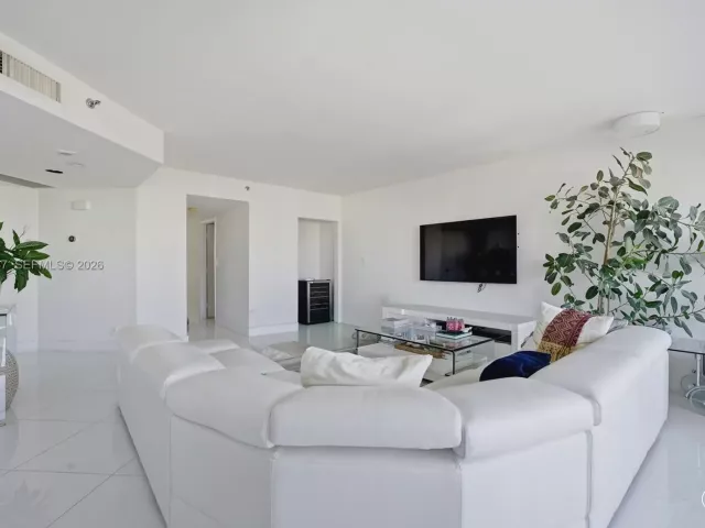 Продажа квартиры #2806 - фото 7350725