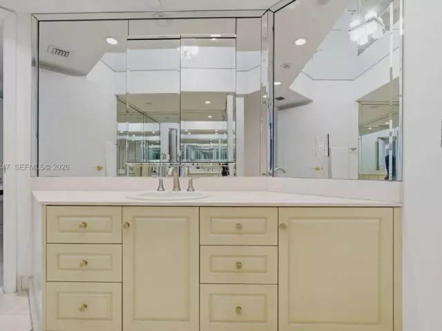 Продажа квартиры #2806 - фото 7350713