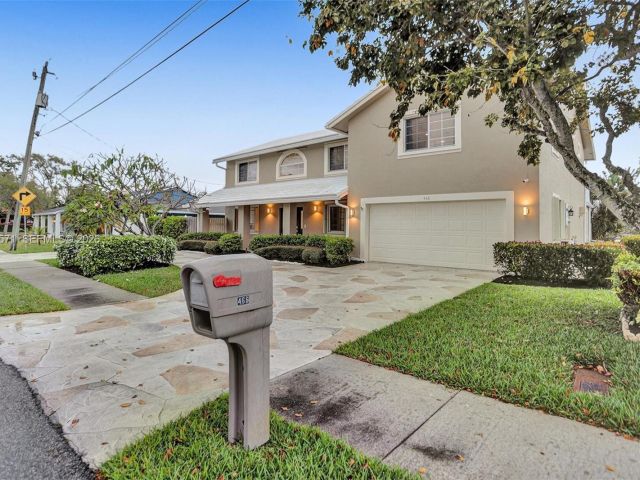 Продажа дома по адресу 466 NE 8th Ave - фото 7313551