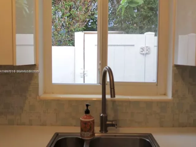 Дом в аренду по адресу 7312 Gary Ave 7312 - фото 7315830