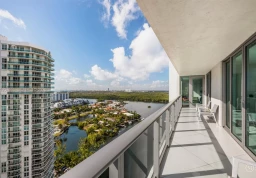 Квартира #4-2202