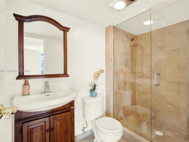 Продажа квартиры #1222 - фото 7368087