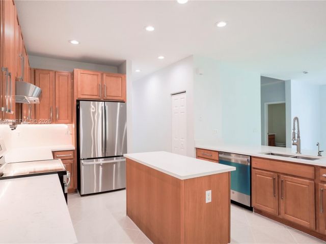 Продажа дома по адресу 1518 Fenton Dr - фото 7322204