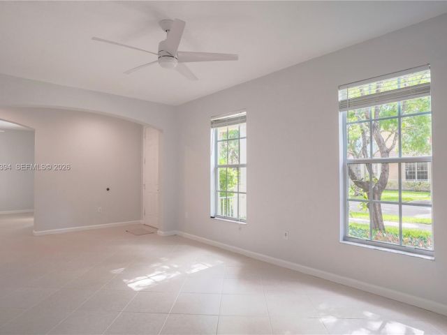 Продажа дома по адресу 1518 Fenton Dr - фото 7322209