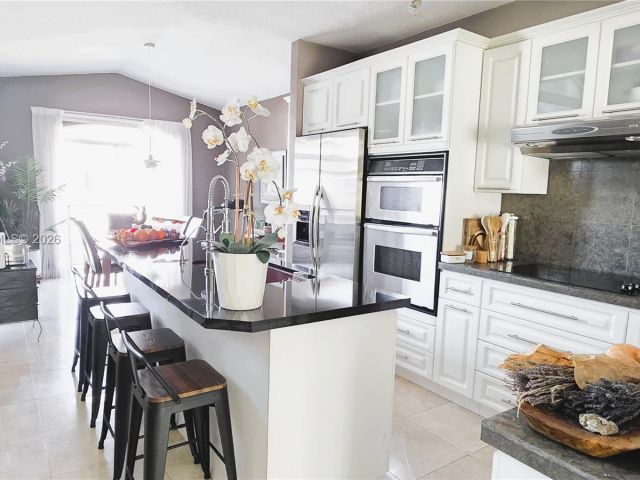 Продажа дома по адресу 10240 SW 154th Cir Ct 103-6 - фото 7439692