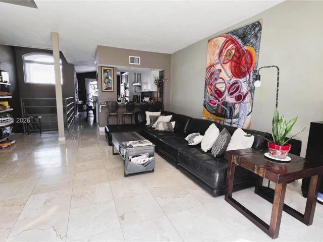 Продажа дома по адресу 10240 SW 154th Cir Ct 103-6 - фото 7439701