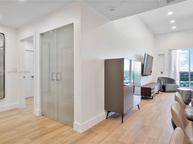 Продажа квартиры #1633 - фото 7331820