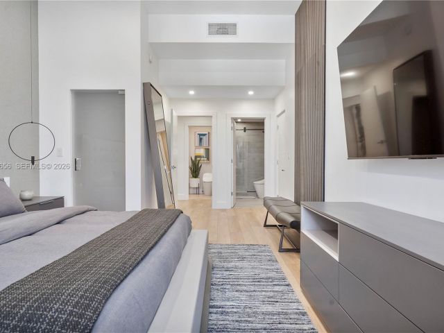 Продажа квартиры #1633 - фото 7331824