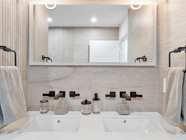 Продажа квартиры #1633 - фото 7331825