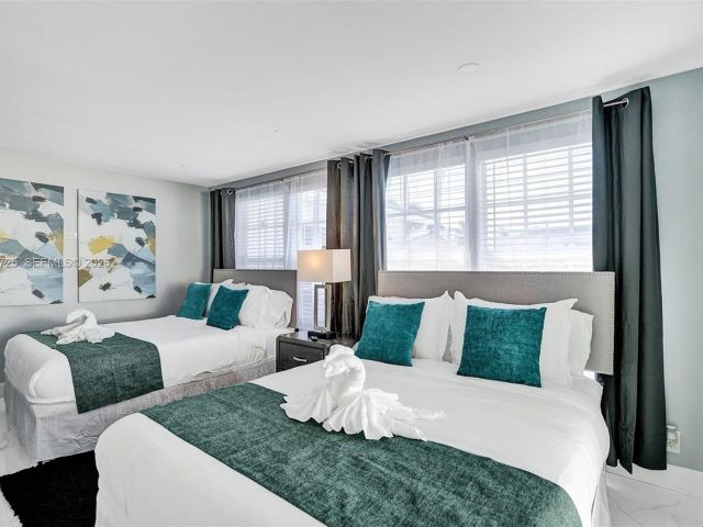 Продажа дома по адресу 477 SE 17th Ter - фото 7327159