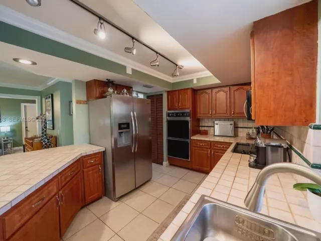 Продажа дома по адресу 15552 SW 48th St - фото 7329354