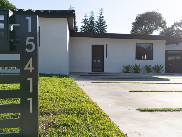 Продажа дома по адресу 15411 NE 10th Ave - фото 7332029