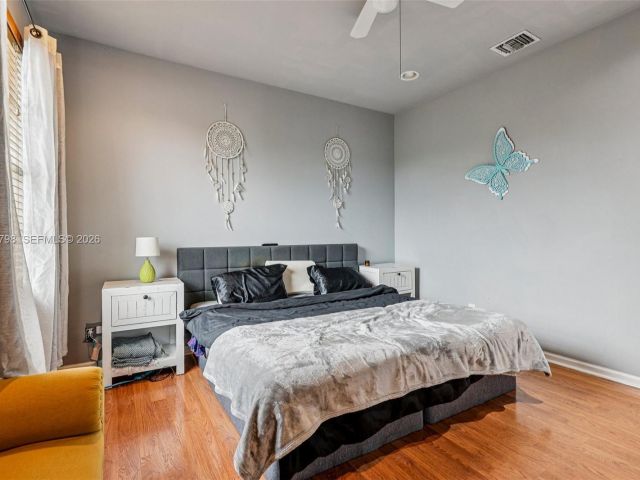 Продажа дома по адресу 2307 Washington St 5 - фото 7327947