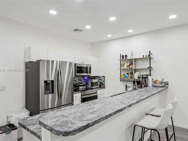 Продажа дома по адресу 2307 Washington St 5 - фото 7327954