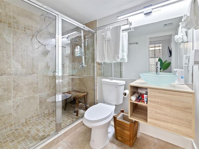 Дом в аренду по адресу 2067 S Ocean Dr TH5 - фото 7329097