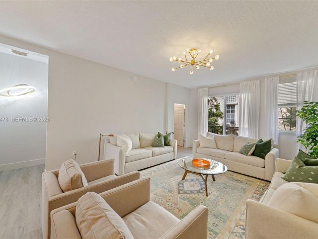 Дом в аренду по адресу 2067 S Ocean Dr TH5 - фото 7329108