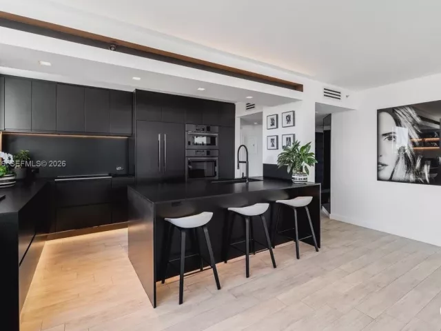 Продажа квартиры #712 - фото 7331229