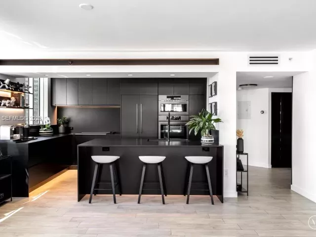 Продажа квартиры #712 - фото 7331230