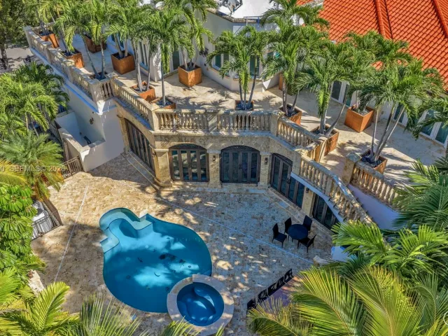 Продажа дома по адресу 1710 S Miami Ave - фото 7329468