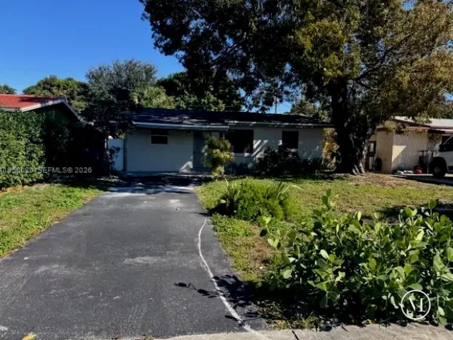 Продажа дома по адресу 3840 NE 12th Ave - фото 7328660