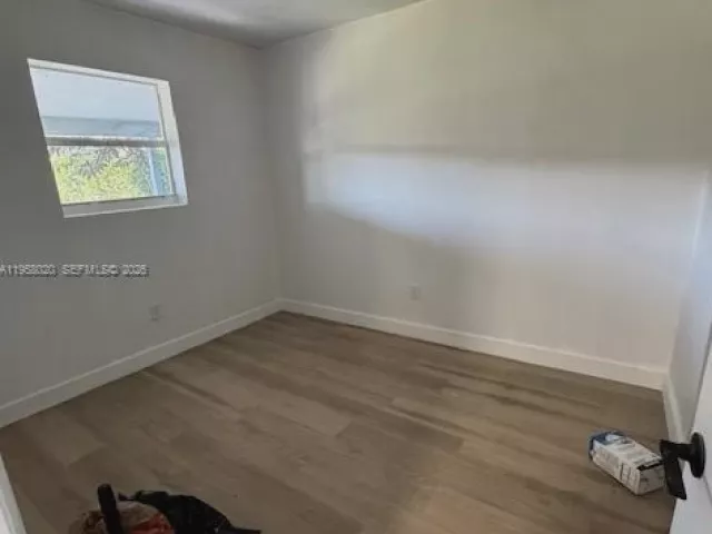 Продажа дома по адресу 3840 NE 12th Ave - фото 7328639