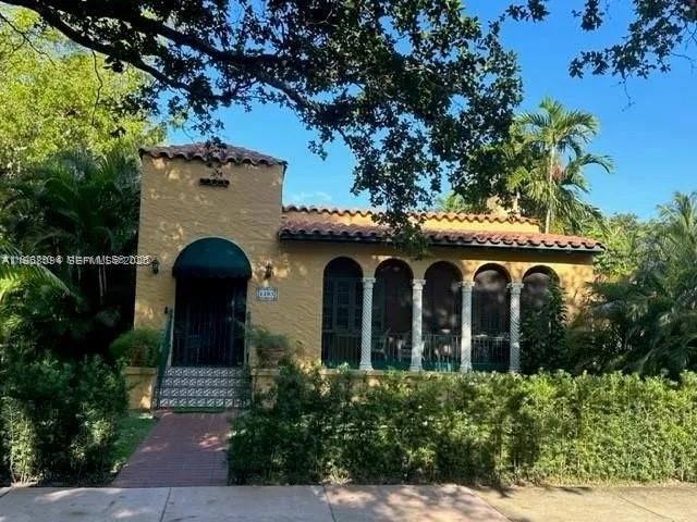 Дом в аренду по адресу 1103 Genoa St - фото 7471265