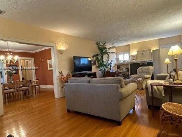 Дом в аренду по адресу 1103 Genoa St - фото 7471270